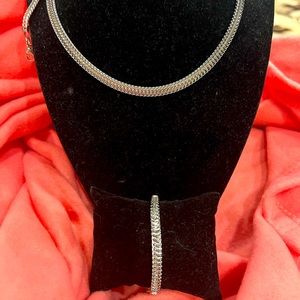 Set stainless steel necklace and bracelet